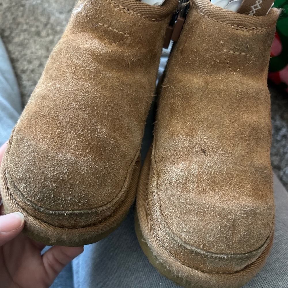 Girl Uggs